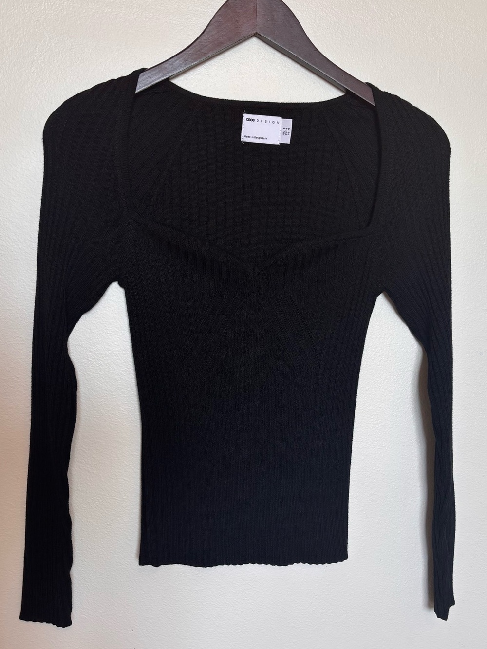 Sweetheart Ribbed Knit Top - Picture 2 of 5